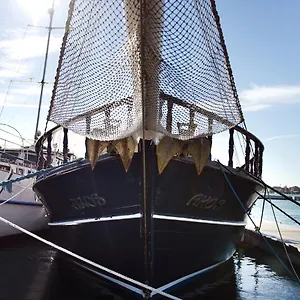  Bateau-hôtel Akos Italie